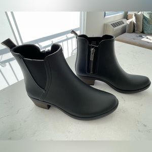 Lucky brand black ankle rain boots